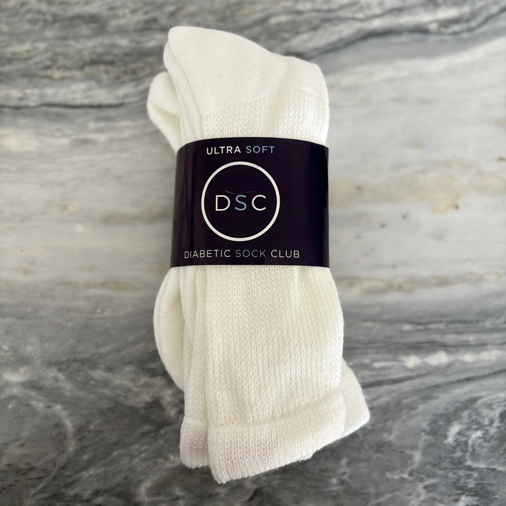 Diabetic Sock Club White Ultra Soft Crew Socks Unisex L/XL Made in USA 10-13